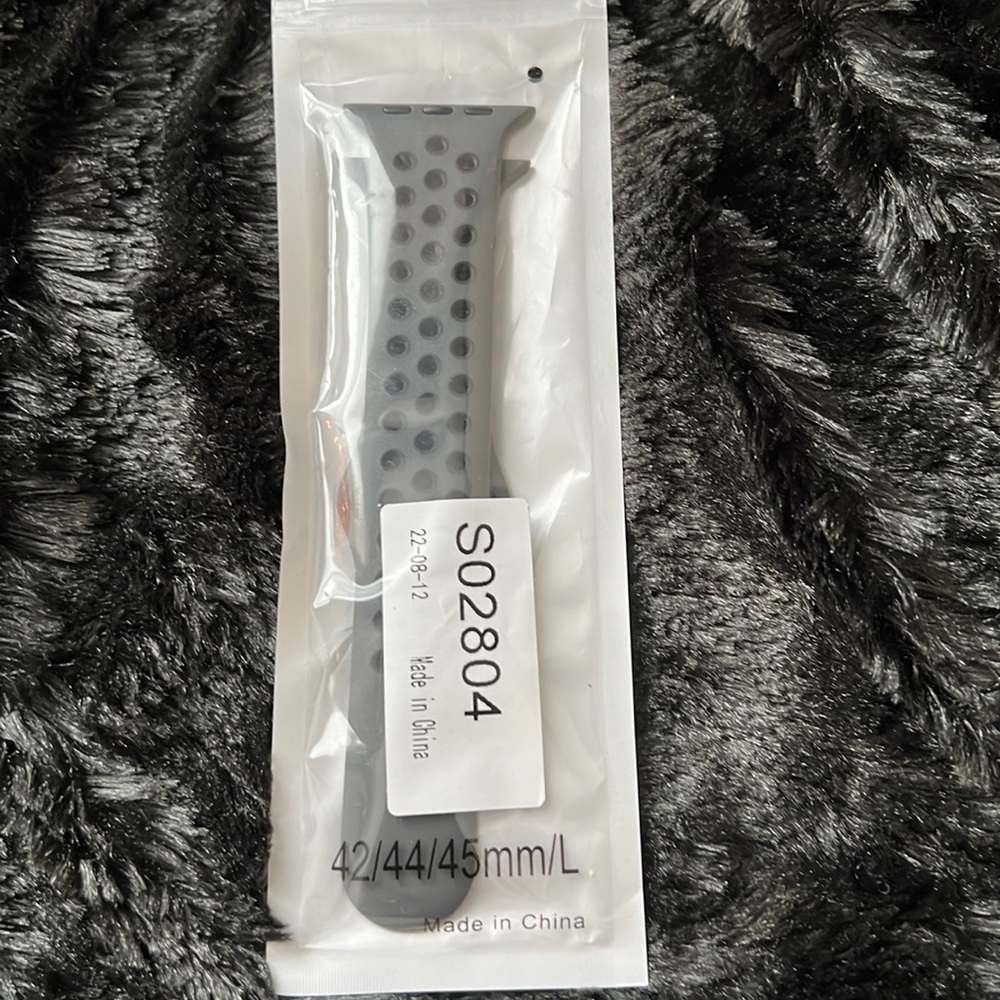 New in bag silicone band for Apple Watch